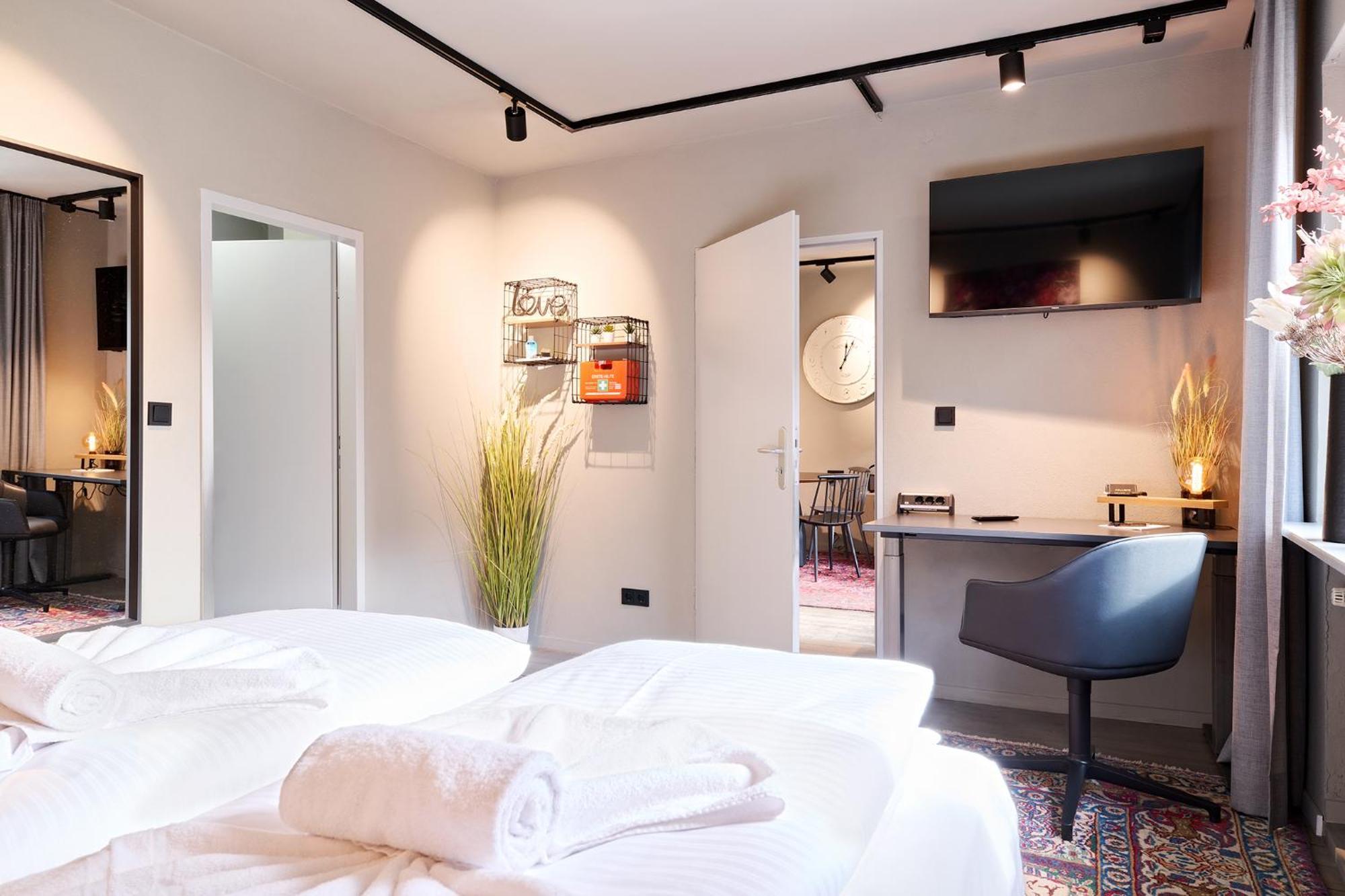 Xzllenz Kueche Bad S-Bahn Parken Smart-Tv Wellbeing Apartment Neunkirchen am Sand Exterior photo
